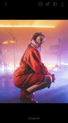 Billie eilish looking thiccq