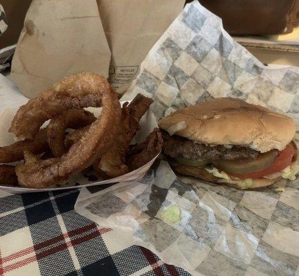 Cheeseburger & onion rings