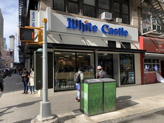 Eighth Avenue is the perfect munchies location for all the potheads in the hood