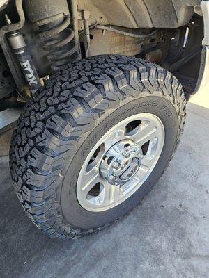 New tires, oh so pretty!