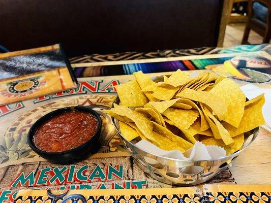 Free chips & salsa