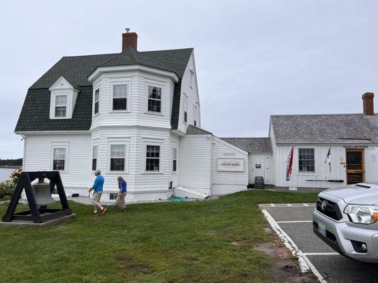 Light Keeper's house and museum from parking