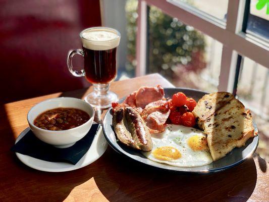 Irish breakfast at Brooklyn Lantern! Bashers, rashers, eggs, Irish sodabread, vine tomatoes, baked beans, and of course Irish coffee!!