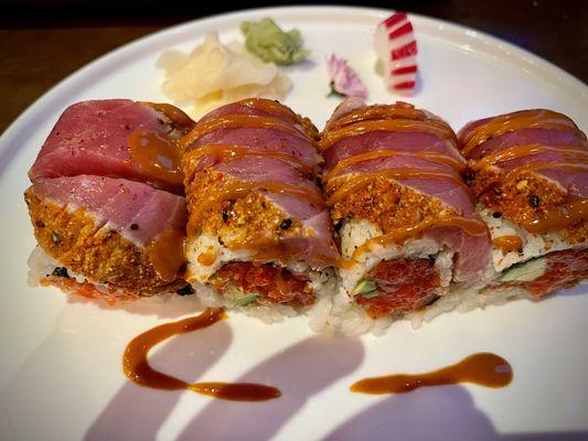 Sesame Crusted Tuna Roll