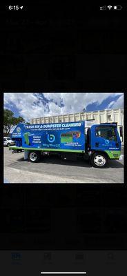 Bling Bins is 100% environment friendly curbside service that specializes in Cleaning,Sanitize & Deodorize of trash/recycle bins & Dumpster.