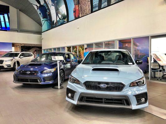 Interior Subaru Showroom