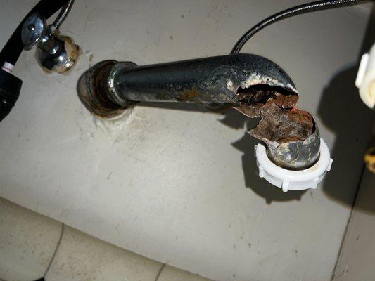 BEFORE (corroded pipe)