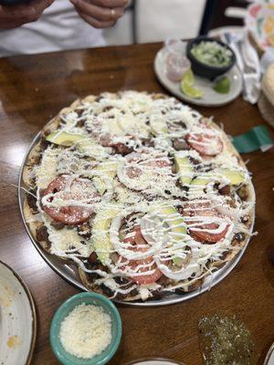 TLAYUDA DE RES, CHORIZO Y CECINA. Deliciosa!