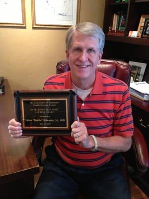 Dr. Edwards received the Etteldorf Pediatric Alumni Award!