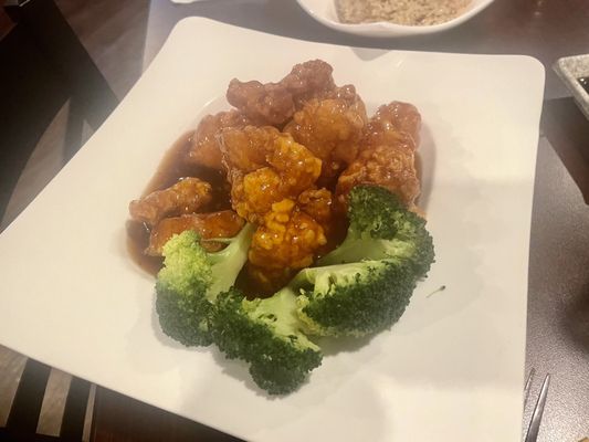 General Tso chicken and Broccoli