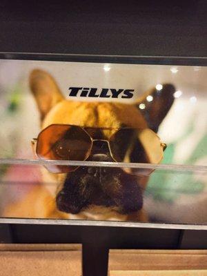 Woofer@Tilly's (Tacoma)