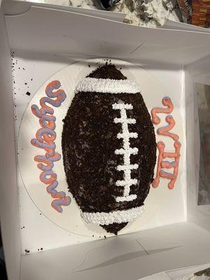 Hit an ice cream cake for the Super Bowl and it was Amazing! It looked and tasted divine! I highly recommend the place and the staff!