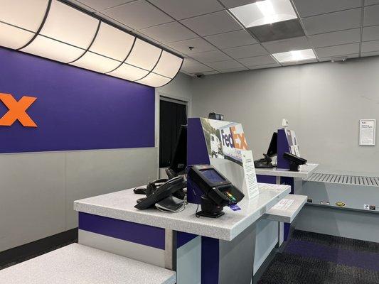 FedEx Ship Center