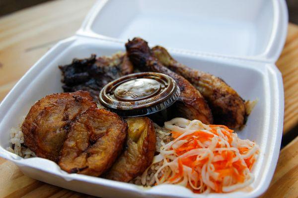 Jerk chicken plate