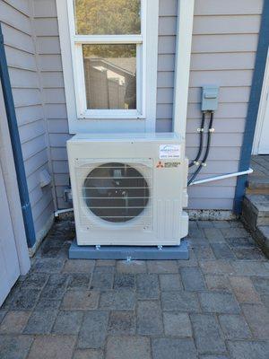 Mitsubishi Heat Pump condensor