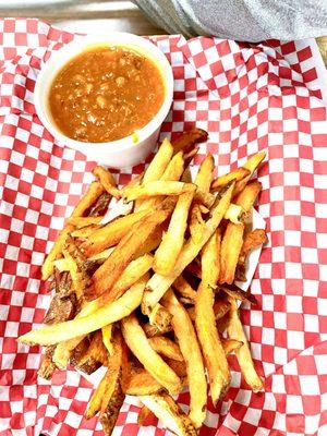 Baked beans and fries