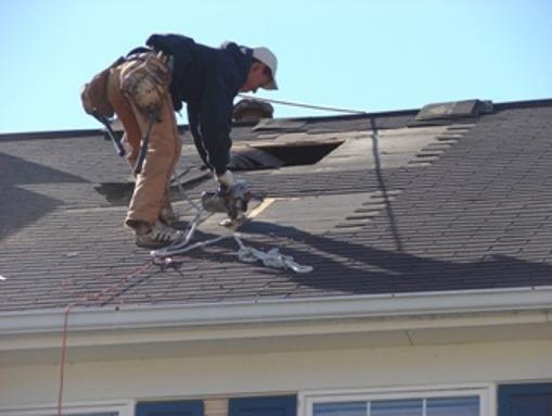 Roofing Contractor: Roof Repair Job