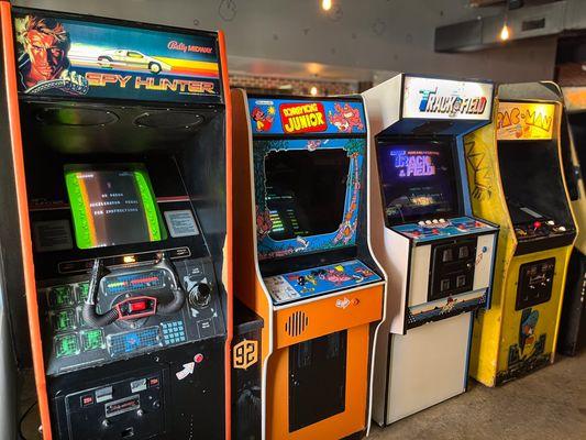 Retro arcade games from the 70s, 80s and 90s!