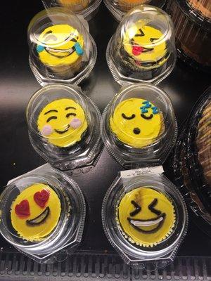 Emoji cupcakes!!!!!