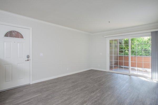 Dual pane windows & airy natural light at Crestwood Apartment homes