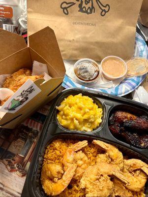 Jumbo Fried Shrimp Bowl, mac & cheese, plantain & beef empanadas