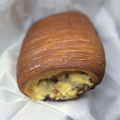 Swisse (custard and chocolate inside)