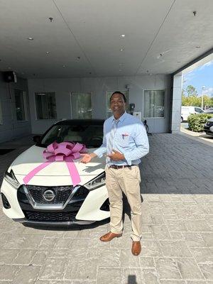 Robert Jammer Gainesville Nissan Certified Sales Consultant 352-371-2023 (office) 352-872-4103 (Cell)  3915 N Main St, Gainesville, FL 32609