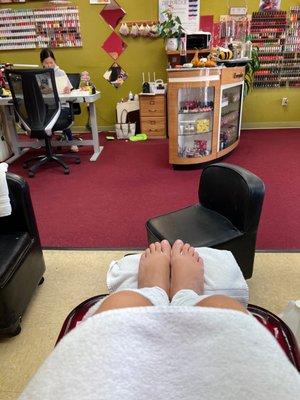 Amazing pedi! Loved it. Highly recommend