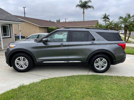 My new Ford Explorer getting delivered to my driveway!