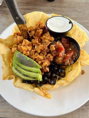 Taco salad with chicken