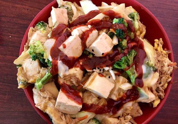 vegetable tofu rice bowl (w/ house sauce all over)