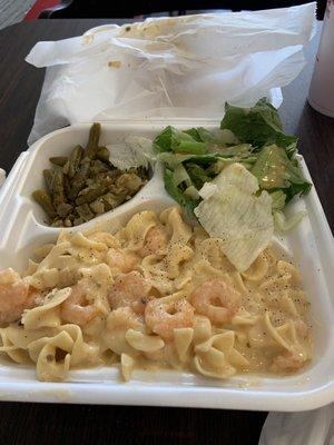 Shrimp Fettuccine lunch special (side salad & green beans)- was delicious! Definitely will be back to try other lunch specials.