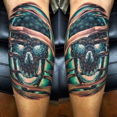 Aerros Ink glow skull on Mr. Worley