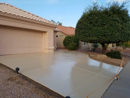 Epoxy driveways and sidewalks.