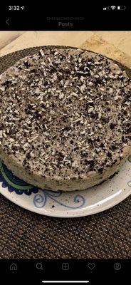 Cookies and cream cheese cake