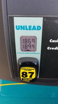 Three cents more for credit at Valero