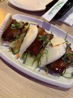 Bao buns with pork belly