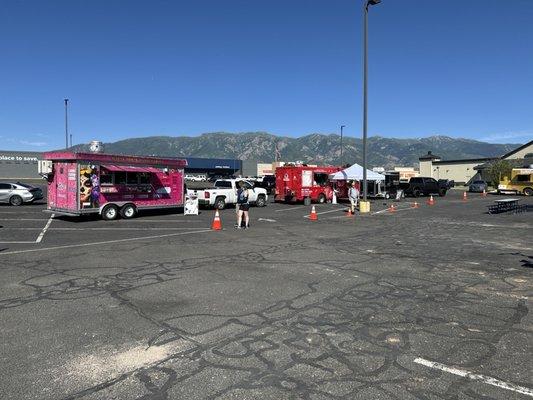 Food trucks at the Layton NPS every Tuesday from 5 to 8 pm.   Food trucks change up every week, so you gotta come out and see who's here.