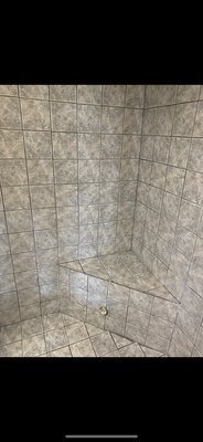 (After) tile shower bench