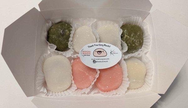 Assorted mochis