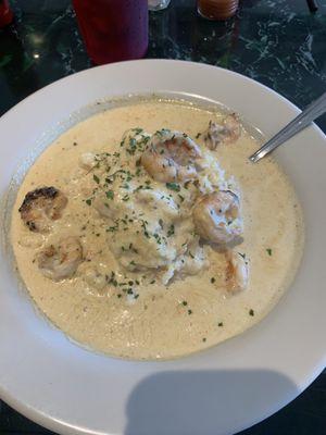 Shrimp and Grits!!!! Was wonderful and will eat here again. Highly recommend.