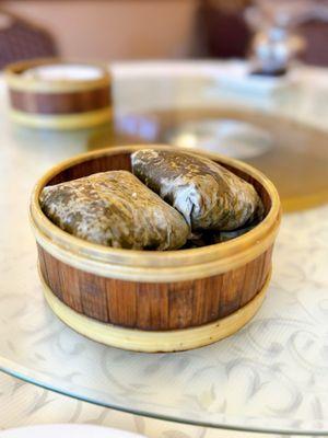 Sticky Rice Wrapped in Lotus Leaf (L)