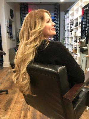 reverse balayage and some hairdreams extensions...