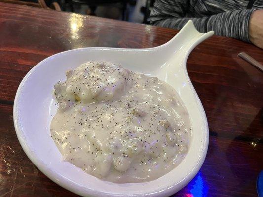 biscuits gravy real