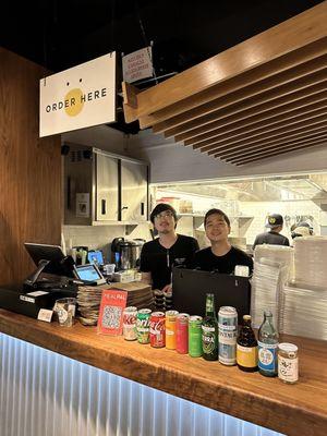 MOKBAR-friendly staff, HESOL and DANNY. Thank you for great hospitality! And I loved my ramen and ice tea