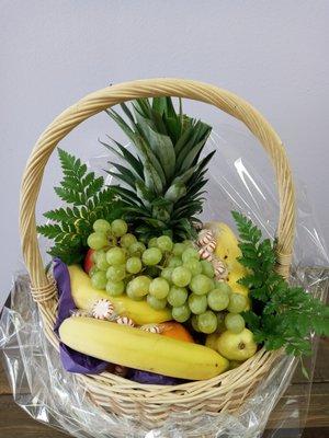 LARGE FRUIT BASKET WITH CANDY $85.00