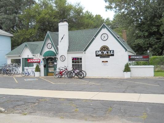 Springfield's only solar powered shop. This building is a re-purposed 1938 service station.