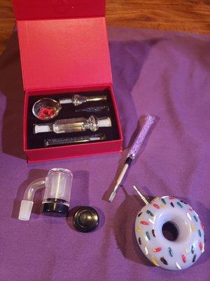 Nectar collector kit with 2 attachments (the donut nectar collector is from another shop), Reclaim collector and an awesome purple dab tool