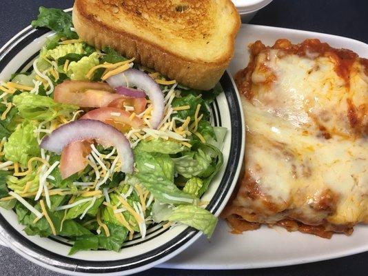 Wednesdays special: Lasagna w/ salad and Texas toast