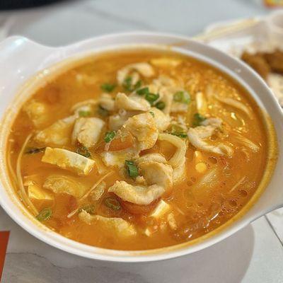 Tomato flavor fish soup